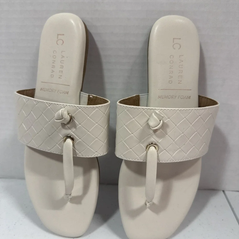 Lot Of 2 Laura Conrad Slip On Thong Memory Foam Sandals Size 8.5